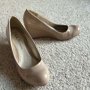 Nude heel